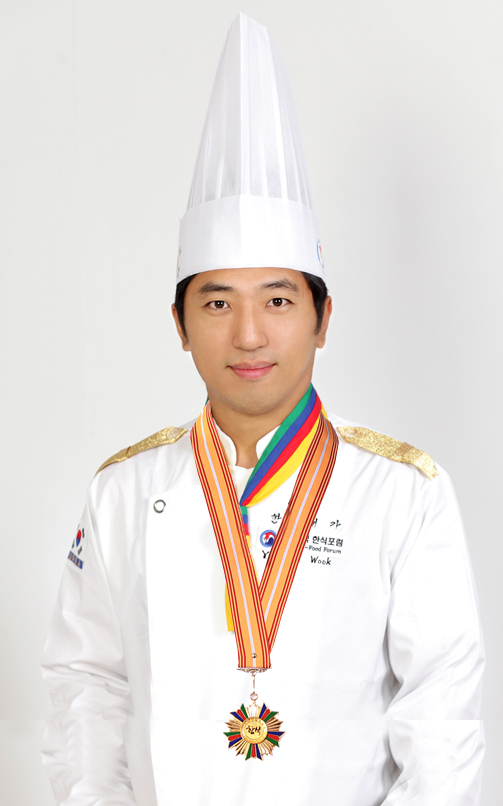 여기욱