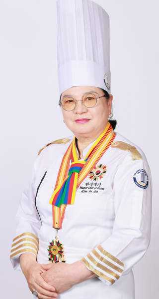 김인자