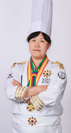 신일현
